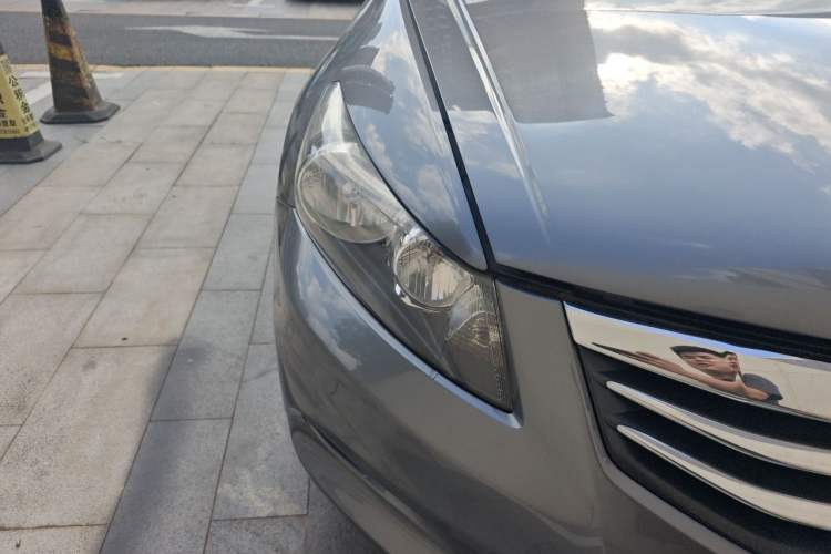 Used Honda Accord 2011 2.0L EX Right Front Headlight