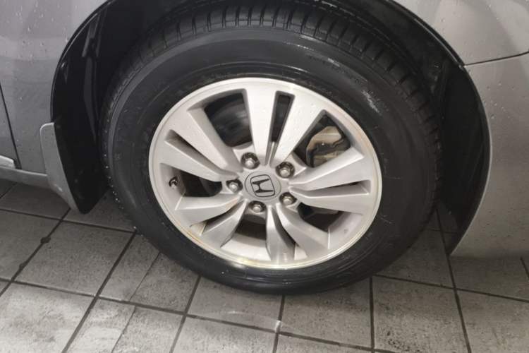 Used Honda Accord 2011 2.4L LX Right Front Wheel Hub