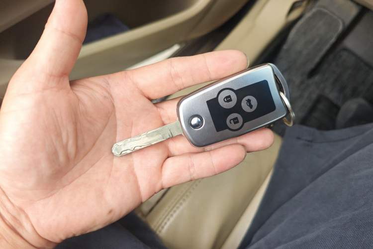 Used Honda Accord 2011 2.0L EX Vehicle Key