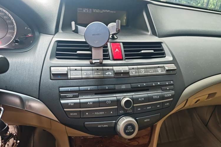 Used Honda Accord 2011 2.0L EX Audio And AC Panel