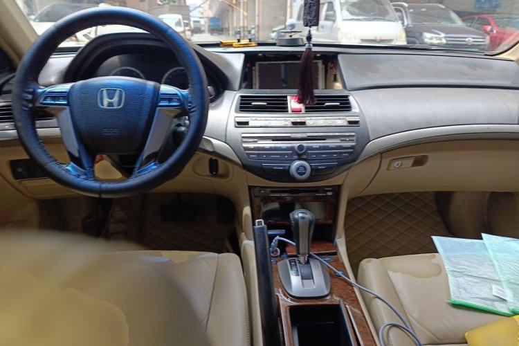 Used Honda Accord 2011 2.4L EX Center Console
