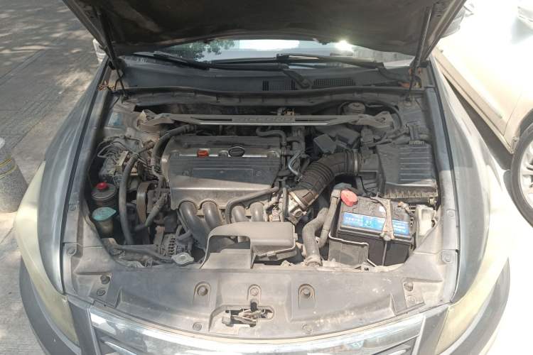Used Honda Accord 2011 2.4L LX Engine Bay