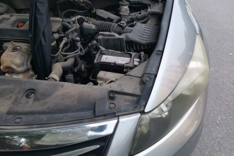 Used Honda Accord 2011 2.0L EX Engine Bay Left