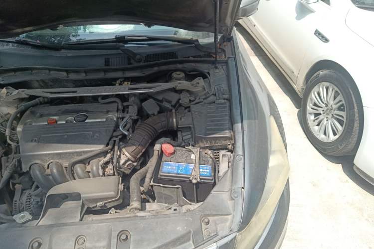 Used Honda Accord 2011 2.4L LX Engine Bay Left