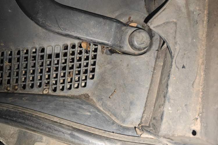 Used Honda Accord 2011 2.0L EX Engine Bay Left