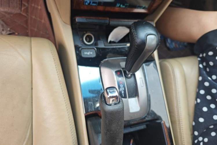 Used Honda Accord 2011 2.4L EX Gear Lever