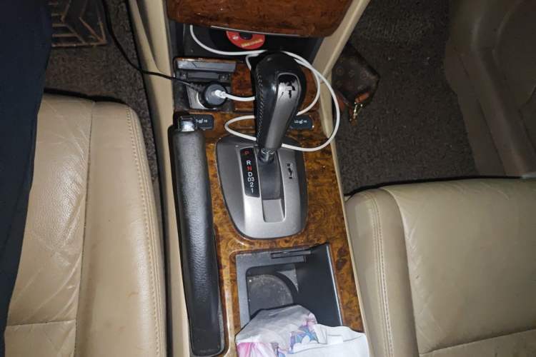 Used Honda Accord 2011 2.0L EX Gear Lever