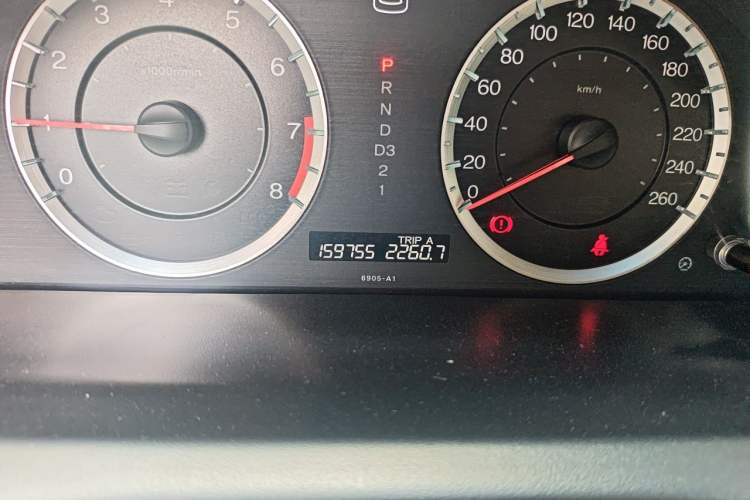 Used Honda Accord 2011 2.0L EX Odometer Close Up