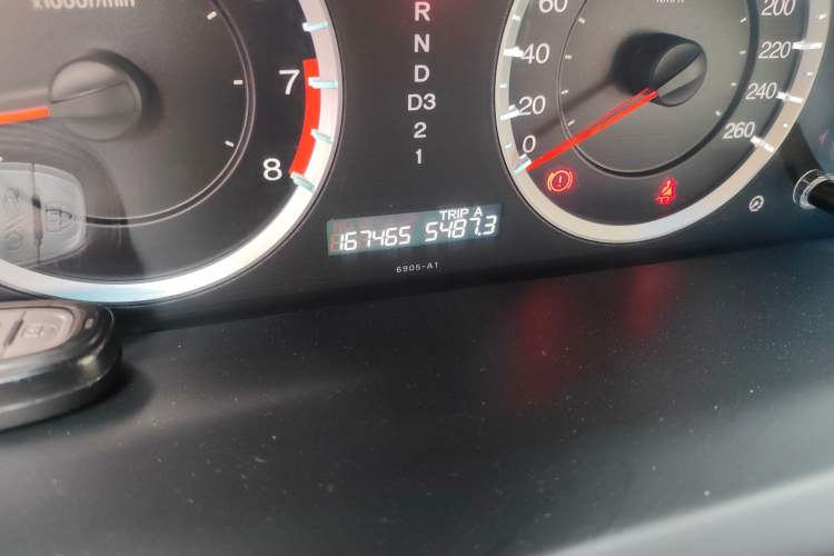 Used Honda Accord 2011 2.4L LX Odometer Close Up