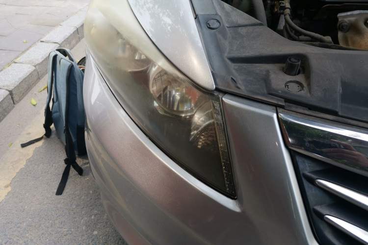 Used Honda Accord 2011 2.0L EX Right Front Headlight