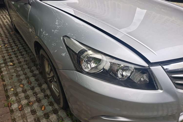 Used Honda Accord 2011 2.0L EX Right Front Headlight