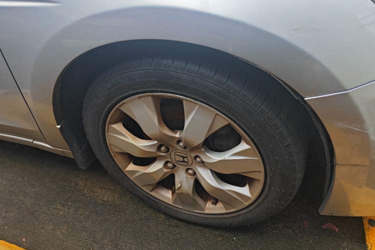 Used Honda Accord 2011 2.4L EX Right Front Wheel Hub