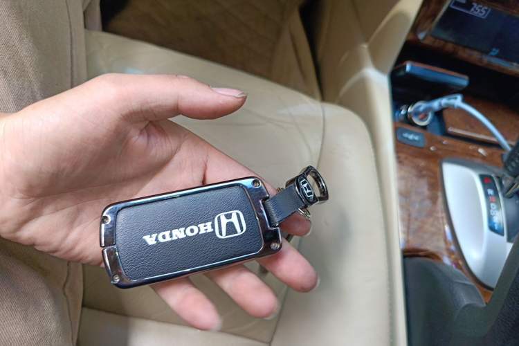 Used Honda Accord 2011 2.4L EX Vehicle Key