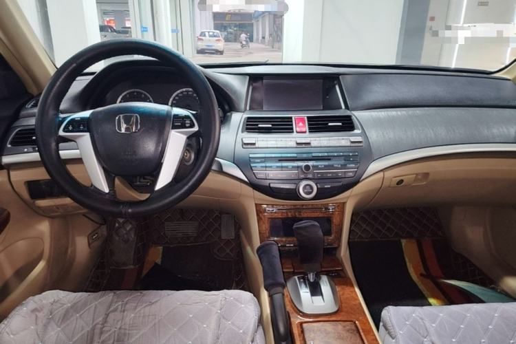 Used Honda Accord 2011 2.0L EX Center Console