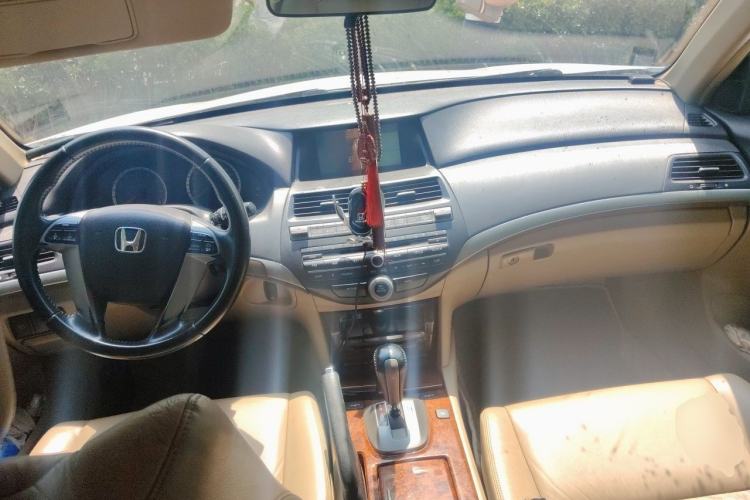 Used Honda Accord 2011 2.4L EX Center Console