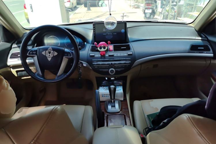 Used Honda Accord 2011 2.0L EX Center Console