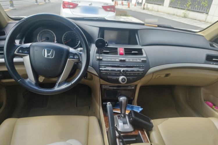 Used Honda Accord 2011 2.4L EX Center Console