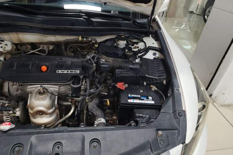 Used Honda Accord 2011 2.0L EX Engine Bay Left