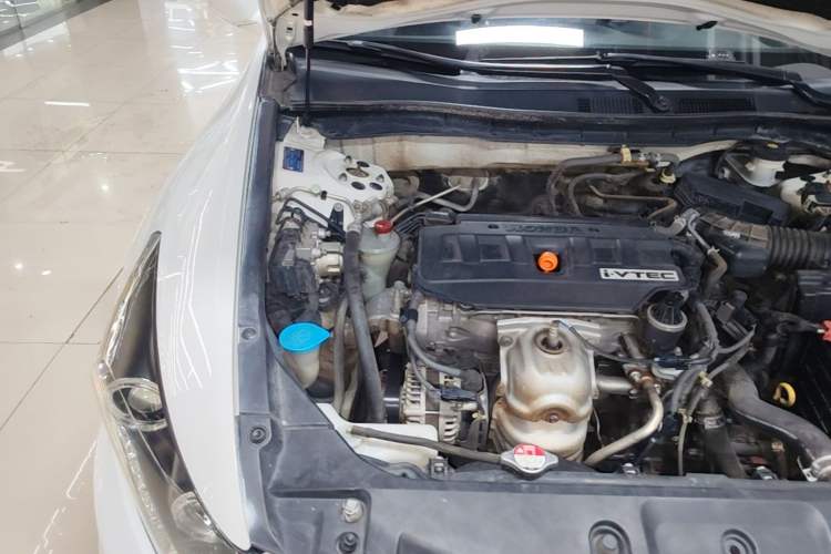 Used Honda Accord 2011 2.0L EX Engine Bay Right