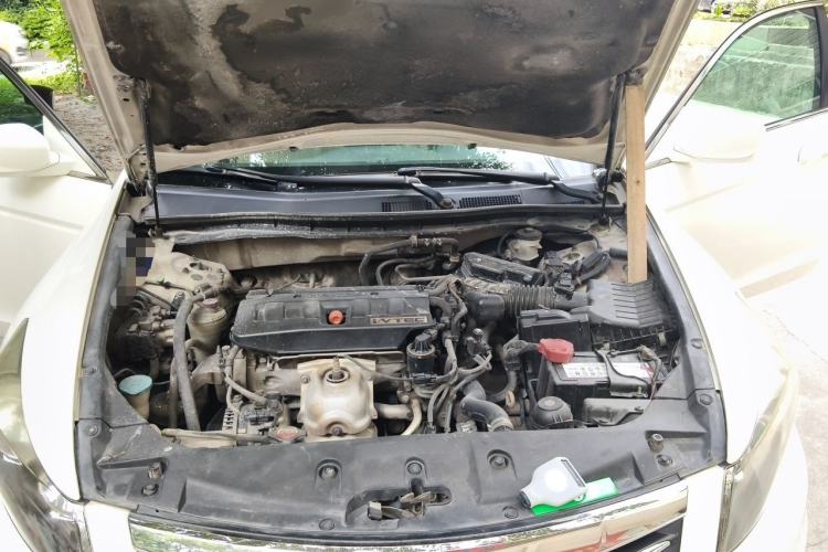Used Honda Accord 2011 2.0L EX Engine Bay