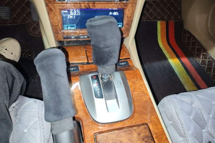 Used Honda Accord 2011 2.0L EX Gear Lever