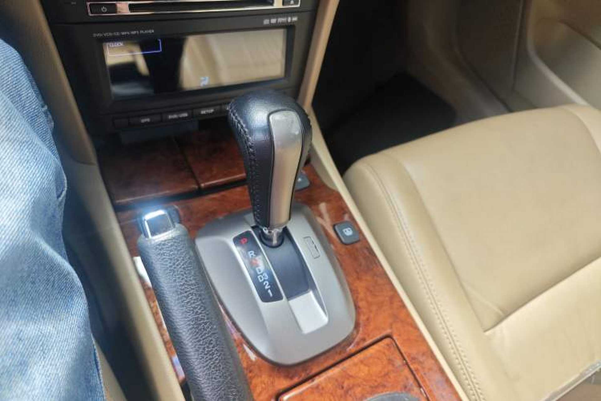 Used Honda Accord 2011 2.4L EX Gear Lever
