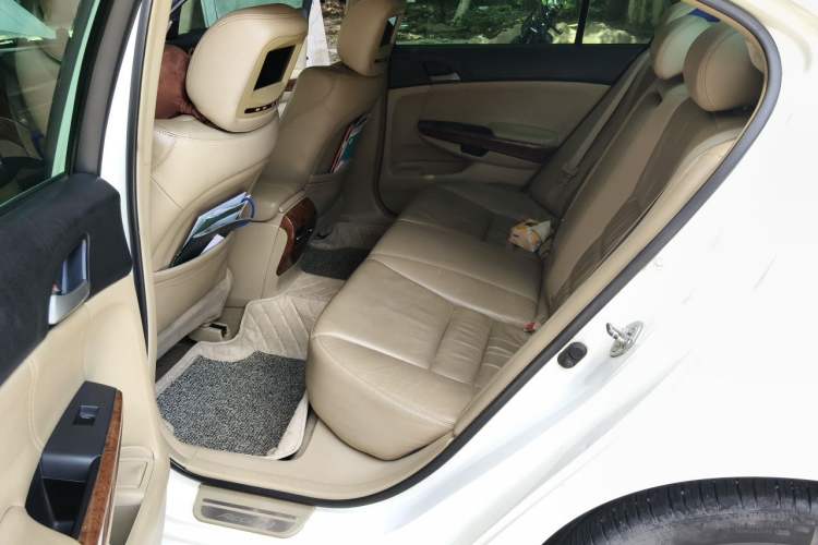 Used Honda Accord 2011 2.0L EX Left Rear Seat