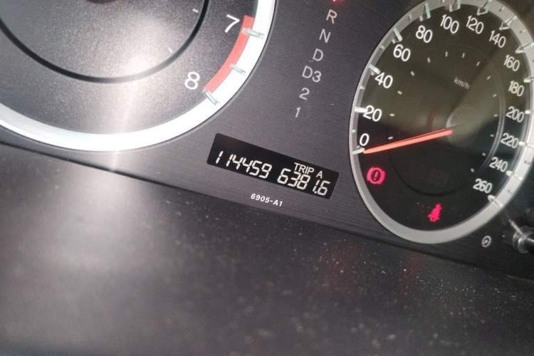 Used Honda Accord 2011 2.4L EX Odometer Close Up