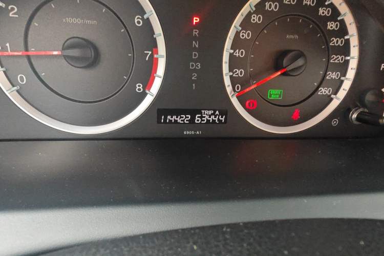 Used Honda Accord 2011 2.4L EX Odometer Close Up