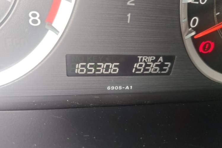 Used Honda Accord 2011 2.4L EX Odometer Close Up