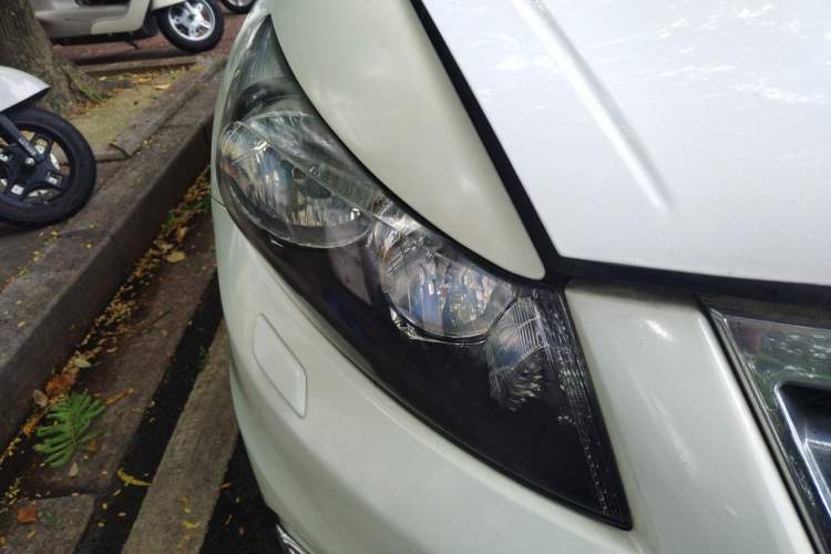 Used Honda Accord 2011 2.4L EX Right Front Headlight