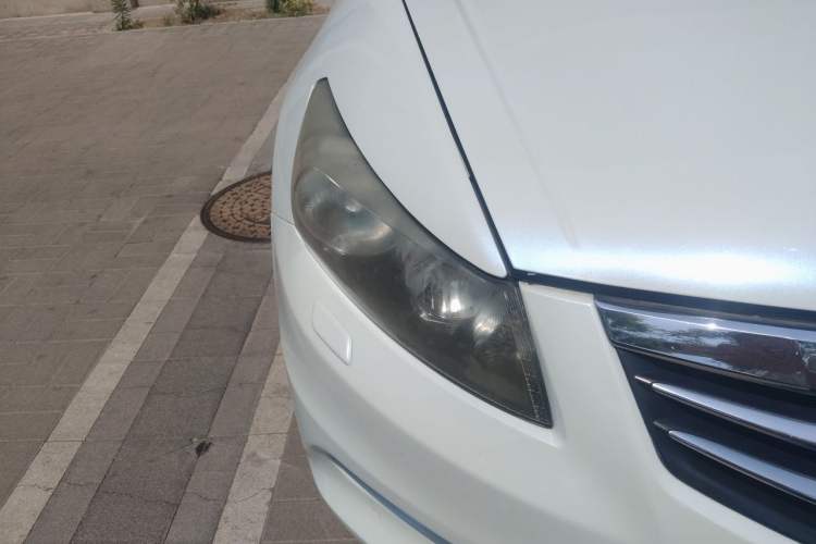 Used Honda Accord 2011 2.4L EX Right Front Headlight