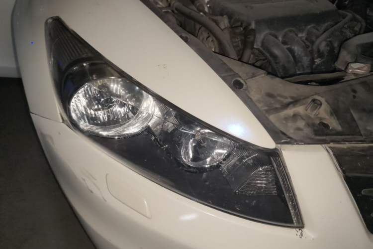 Used Honda Accord 2011 2.4L EX Right Front Headlight