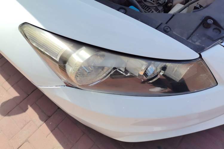 Used Honda Accord 2011 2.0L EX Right Front Headlight