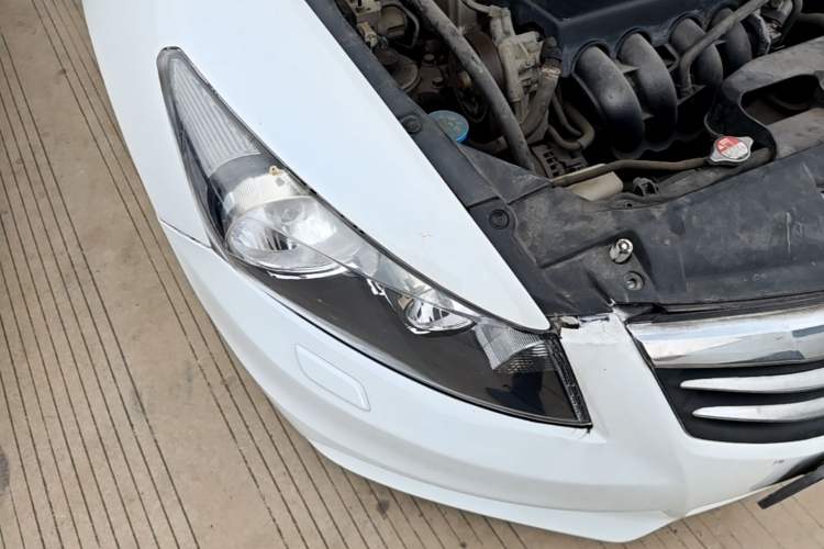 Used Honda Accord 2011 2.4L EX Right Front Headlight