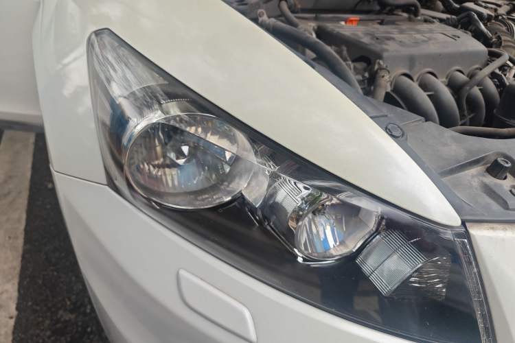 Used Honda Accord 2011 2.4L EX Right Front Headlight