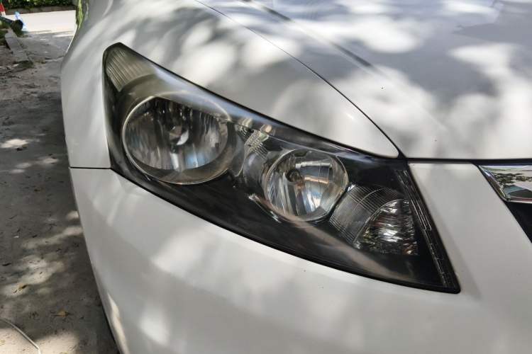 Used Honda Accord 2011 2.0L EX Right Front Headlight