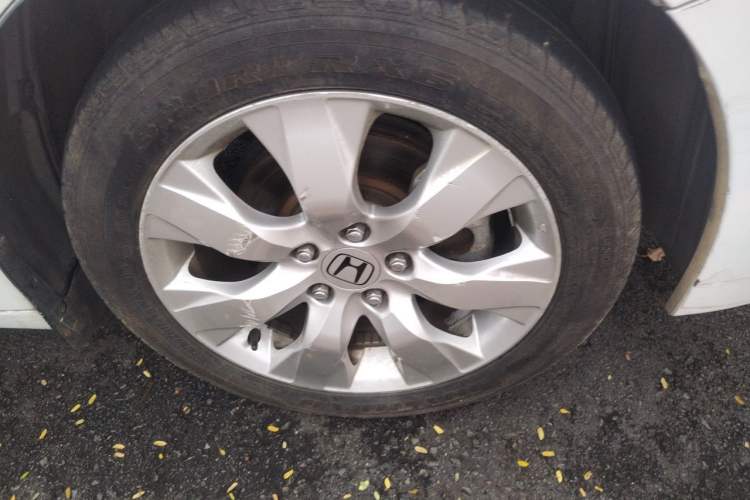 Used Honda Accord 2011 2.4L EX Right Front Wheel Hub
