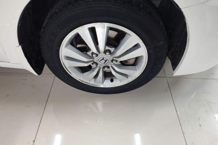 Used Honda Accord 2011 2.0L EX Right Front Wheel Hub