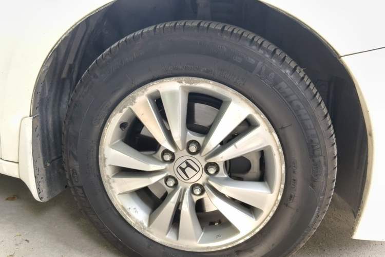 Used Honda Accord 2011 2.0L EX Right Front Wheel Hub
