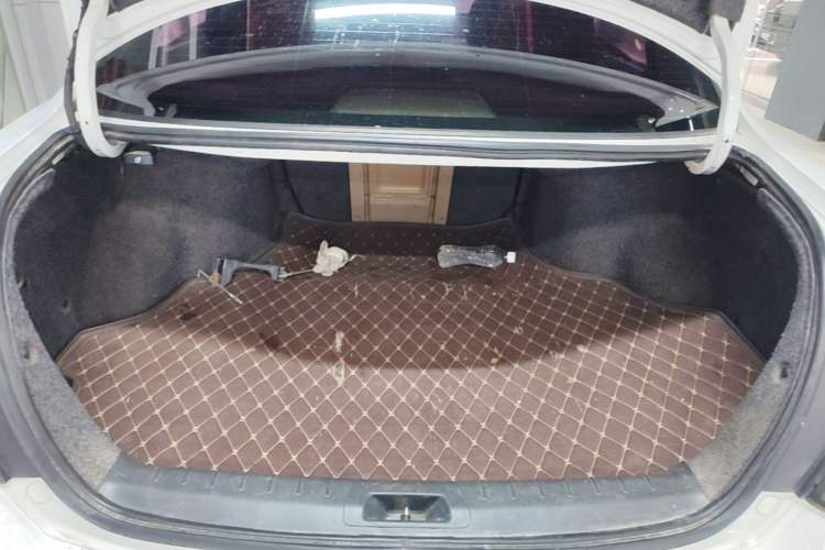 Used Honda Accord 2011 2.0L EX Trunk