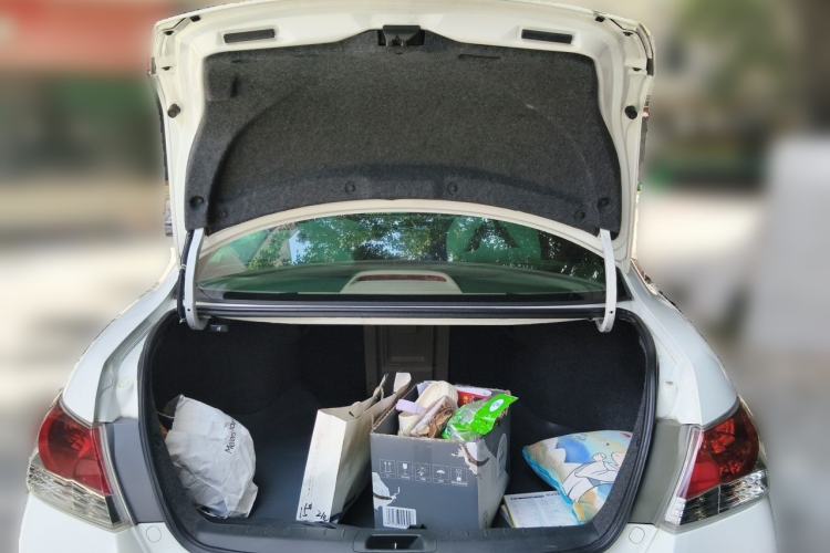 Used Honda Accord 2011 2.0L EX Trunk