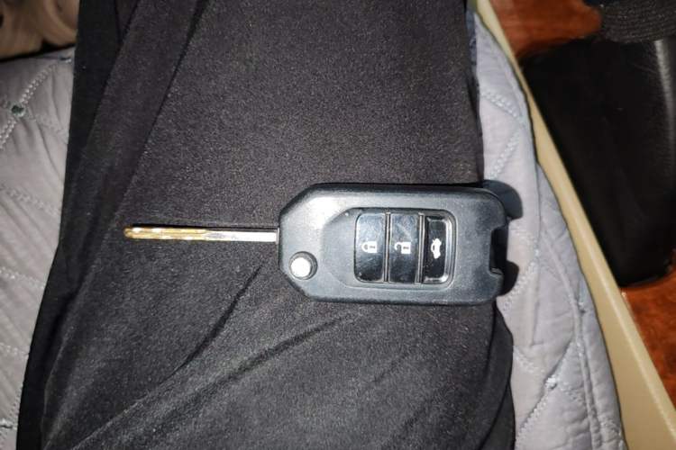 Used Honda Accord 2011 2.0L EX Vehicle Key