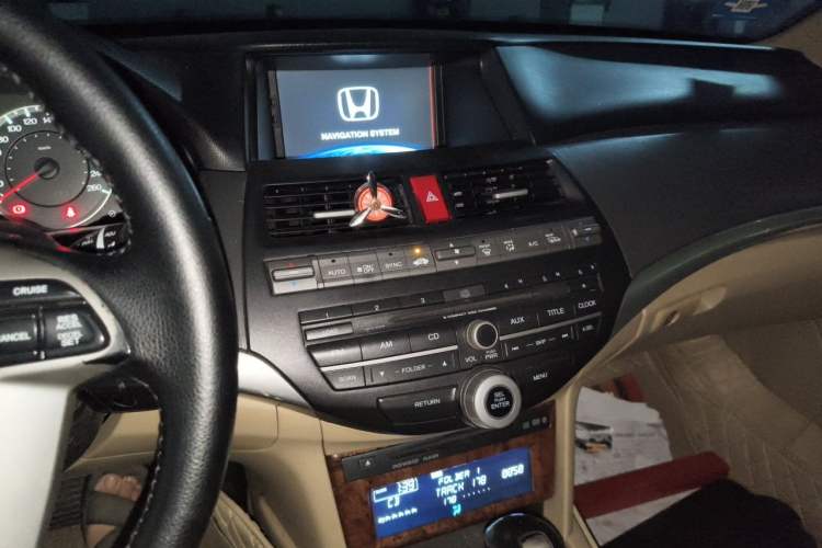 Used Honda Accord 2012 2.0L SE Audio And AC Panel
