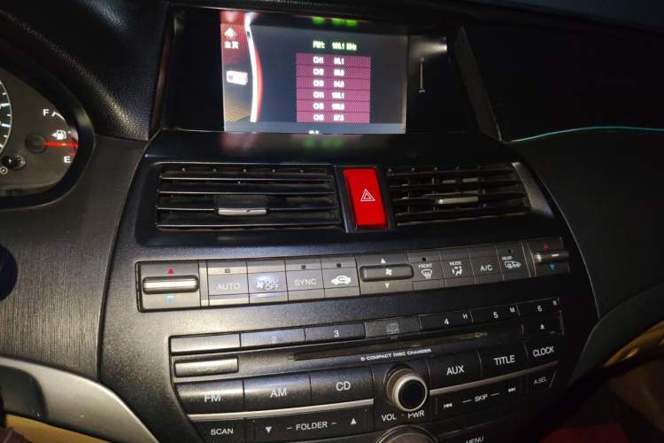 Used Honda Accord 2012 2.0L SE Audio And AC Panel
