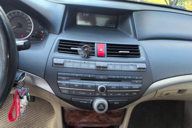 Used Honda Accord 2012 2.0L SE Audio And AC Panel