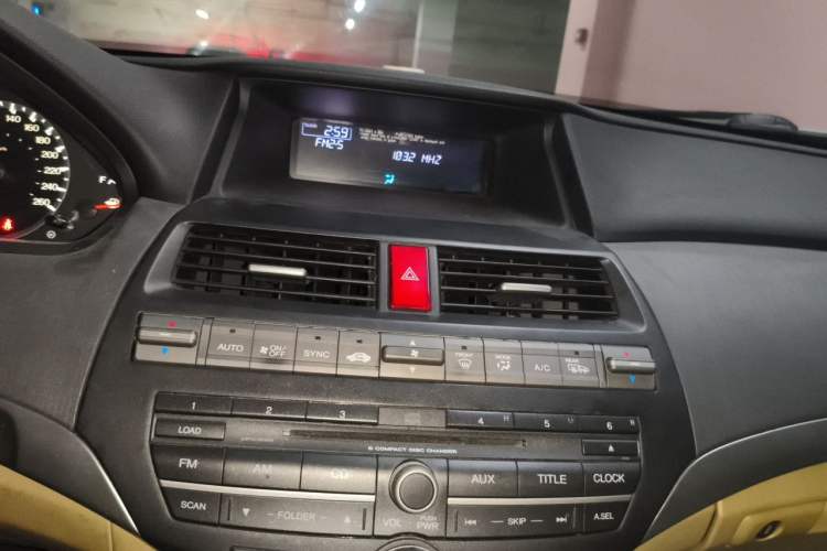 Used Honda Accord 2012 2.0L SE Audio And AC Panel