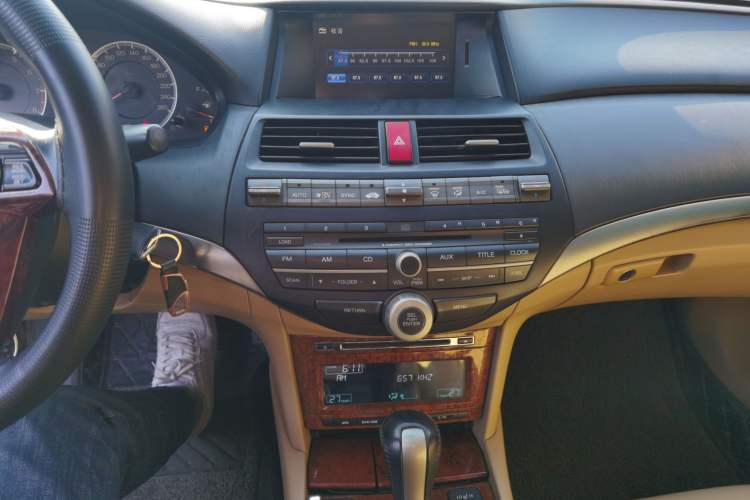 Used Honda Accord 2012 2.0L SE Audio And AC Panel