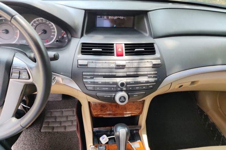 Used Honda Accord 2012 2.0L SE Audio And AC Panel