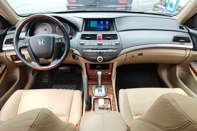 Used Honda Accord 2012 2.4L SE Center Console